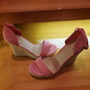 Victoria Secrets Sandle platform coral